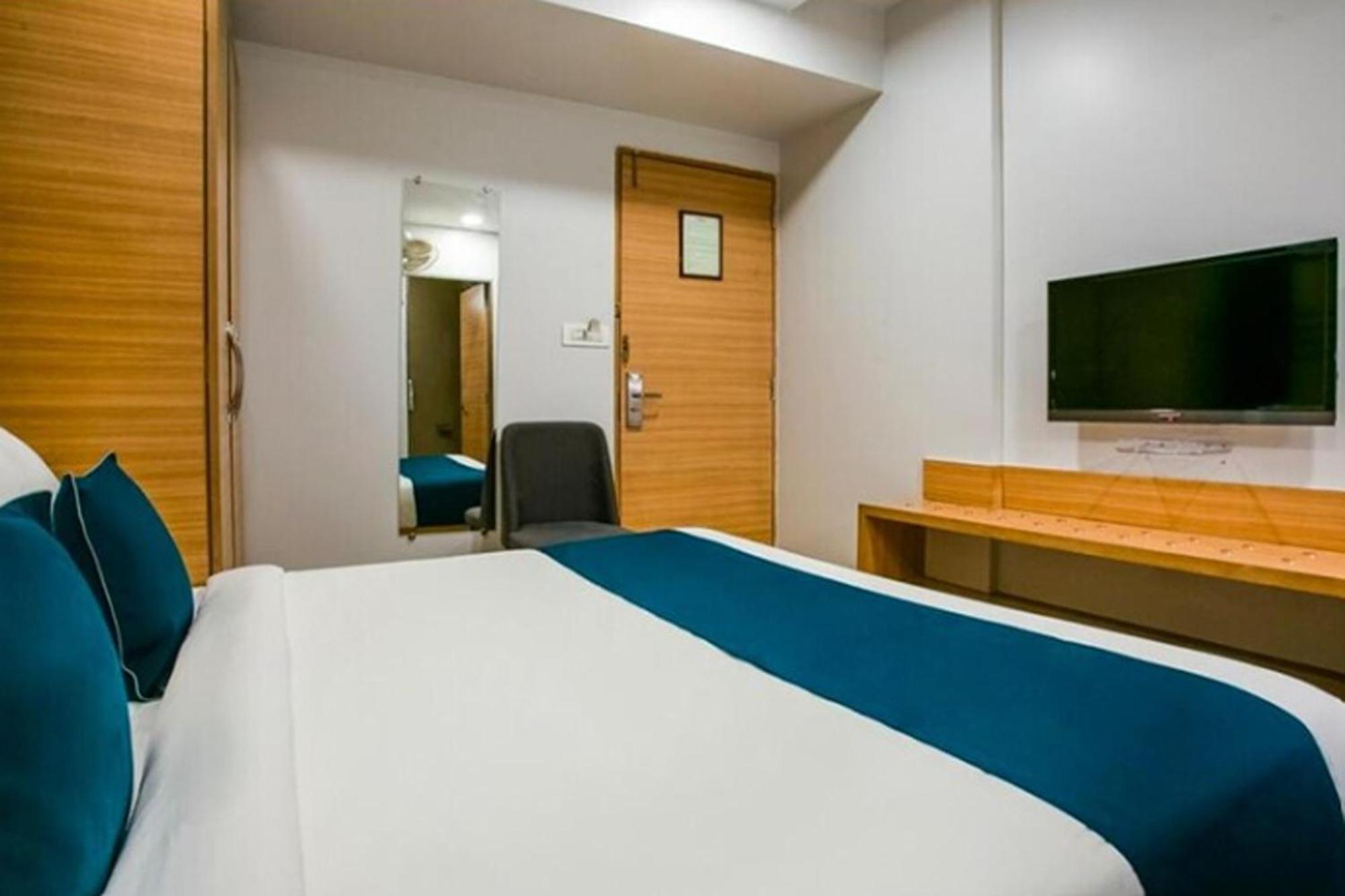 Hotel Concord Galaxy Mumbai Dış mekan fotoğraf