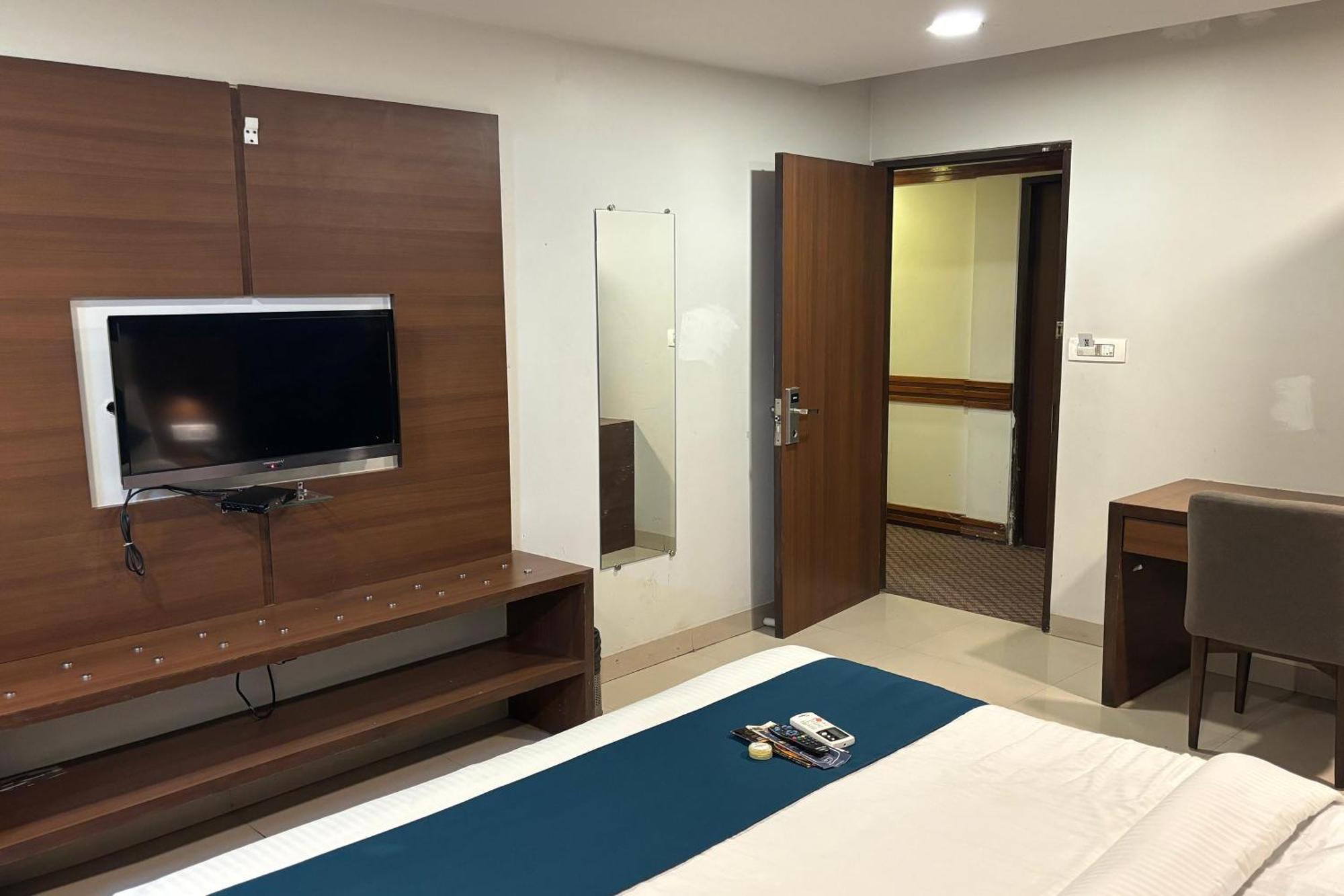 Hotel Concord Galaxy Mumbai Dış mekan fotoğraf