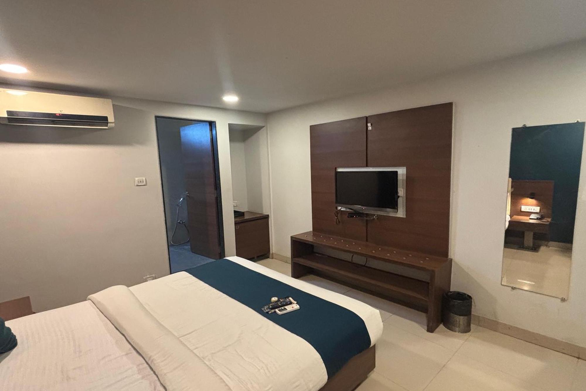 Hotel Concord Galaxy Mumbai Dış mekan fotoğraf